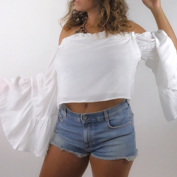 NWT white crop off shoulder top - Picture 3 of 5